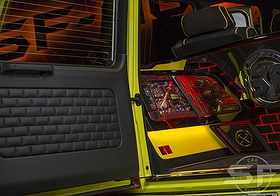 Mercedes Benz G500 4x4 sf-design edition. Полная индивидуализация автомобиля. Установка аудиосистемы и пошив салона. w463 w464