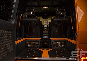Mercedes Benz G63 AMG тюнинг, установка аудиосистемы и раздельный задний ряд. sf-audio sf-design в автомобили w463 w464