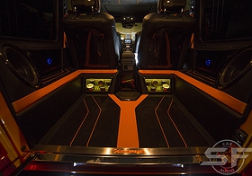 Mercedes Benz G63 AMG тюнинг, установка аудиосистемы и раздельный задний ряд. sf-audio sf-design в автомобили w463 w464